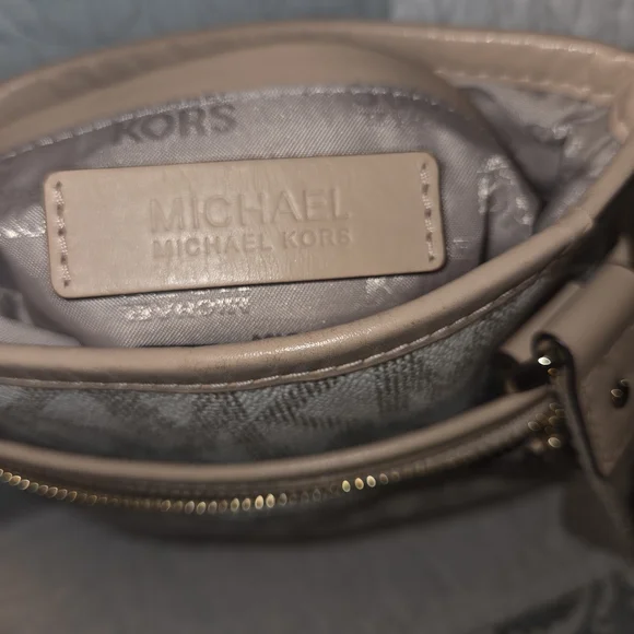 Michael Kors Tan Monogram Crossbody Bag - Picture 5 of 6